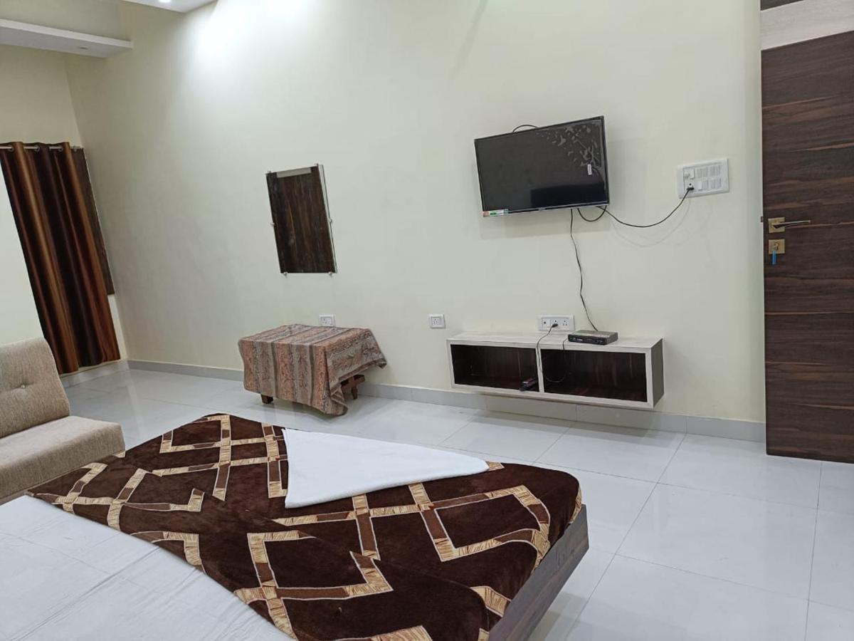 Hotel Parag Palace Jabalpur Exterior foto